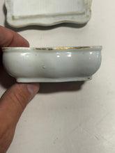 Load image into Gallery viewer, Staffordshire Porcelain Seal Of The United States Match Safe Box 19th C