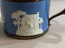Load image into Gallery viewer, Staffordshire Copper Luster Mug with Seal of United States Florals