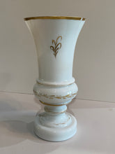 Load image into Gallery viewer, 19th Century Historical Bristol Glass Vase With Boston State House Massachusetts
