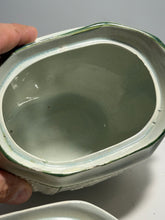 Load image into Gallery viewer, Staffordshire Pearlware Green Edge Sugar Bowl Seal Of United States And Columbia
