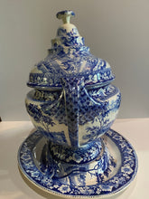 Load image into Gallery viewer, Historical Staffordshire Boston State House Soup Tureen Ca. 1825

