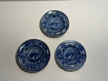 Load image into Gallery viewer, Staffordshire Blue Transfer Quadrupeds Cup Plate Hyena Ca. 1825
